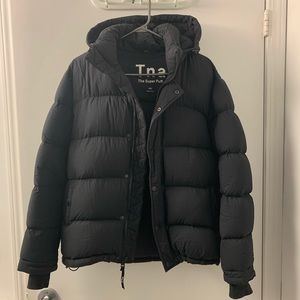 Aritzia TNA Super Puff in Black Size XXS